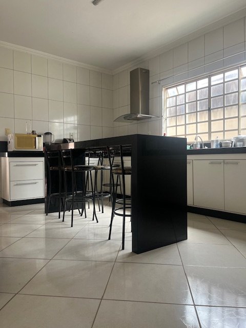 CASA À VENDA NO BAIRRO SANTO ANTÔNIO